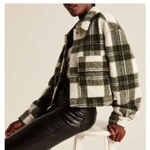 Abercrombie & Fitch Green and White Plaid Cropped Jacket